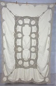 Vintage French Linen Beautiful Needle Work Flower Lace Tablecloth 232x148 cm - Picture 1 of 18