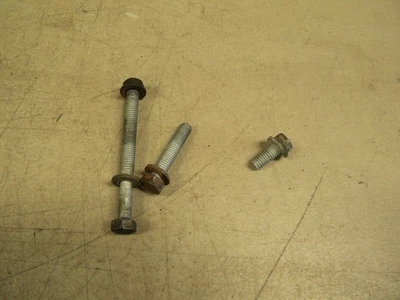 Jeep Grand Cherokee 1998 pernos de montaje de alternador de fábrica 3 pernos Foto 1 de 2