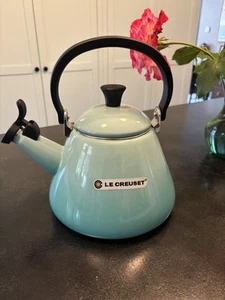Le Creuset Corn Kettle Cool Mint 1.6L/1.7Qt New READ - Picture 1 of 8