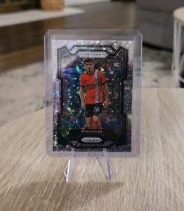 2023-24 Panini Prizm Premier League Ryan Giles Rookie Breakaway Disco Prizm - Picture 1 of 2
