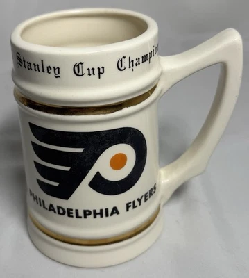 Taza de cerveza vintage Philadelphia Flyers 1975 Stanley Cup Champions Lewis Bros Foto 1 de 4