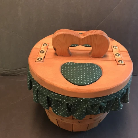 Vintage Wooden Picnic Sewing Basket Liner 2 Sided Attached Lids Handle Hearts Cover