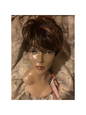 BEVERLY JOHNSON "Meri"  Foto 1 de 3