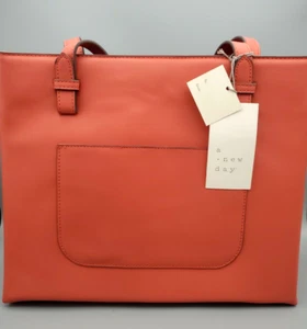 Cartera Bolso de Mano Triple Compartimento - Flor Maorí Rojo - Imagen 1 de 12