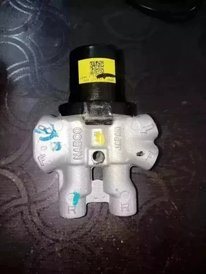 Válvula dosificadora de frenos para Suzuki Samurai Bosch-Pieza SUZUKI genuina Foto 1 de 4