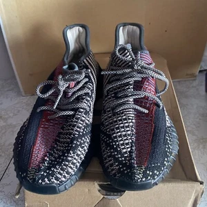 Size 6.5- adidas Yeezy Boost 350 V2 Yecheil Non-Reflective CP9366 - Picture 1 of 9