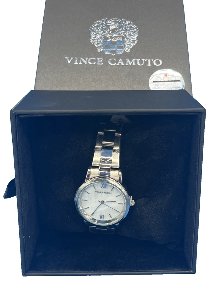 Relógio feminino Vince Camuto 32 mm tom prata estojo/banda mostrador esfregão - Imagem 1 de 4