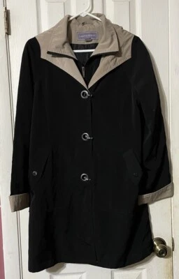 Женская куртка Laura Scott маленький плащ с капюшоном черный бежевый  - Изображение 1 из 4