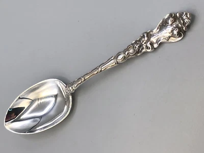 Cuchara para servir Douvaine de Unger Brothers de plata de ley 8,25", mono P Foto 1 de 4