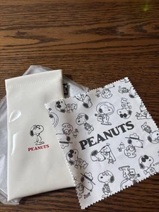 SNOOPY Zoff GlassesCase 2024 - Picture 1 of 3