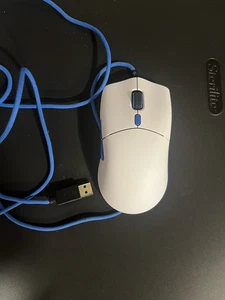 NZXT - Lift - Ambidextrous Mouse - Picture 1 of 2
