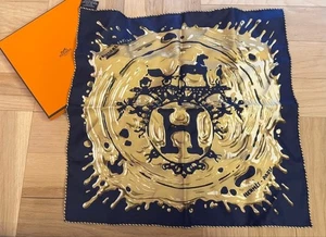 Hermes Peinture Fraiche Schal Petit Carré 45 blau mit Etikett Karton unbenutzt. - Bild 1 von 4
