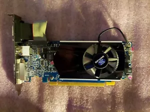 Tested GOOD Sapphire ATI Radeon HD 6570 1GB PCIe 1 Slot Graphics Video Card GPU - Picture 1 of 3