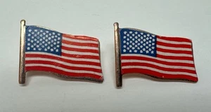 Lot 2 American Flag Lapel Pin Gold Patriotic USA - Picture 1 of 6