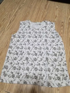 Sleeveless Knit Shirt Romantic Granny Core Cottagecore Floral  Size L - Picture 1 of 4