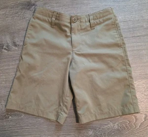 Boys Under Amour Golf Tan Shorts Size 8 - Picture 1 of 3