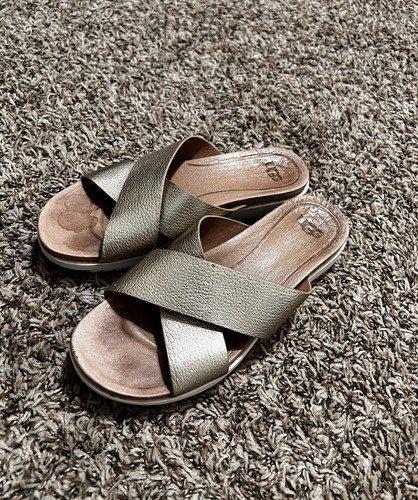 Ugg donna suola Treadlite scivolo incrociato sliver marrone bianco taglia US 7. SN# 1102911