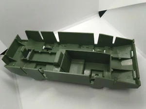 Vintage GI Joe ARAH 1983 Wolverine - Parts - Bottom Base with Wheels -  UNBROKEN - Picture 1 of 4