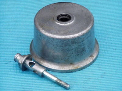 Cuerpo de respirador Kawasaki KZ750 KZ1000 y perno de montaje de respirador Foto 1 de 4