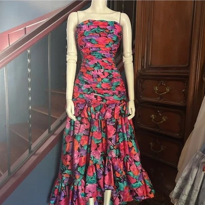 VESTIDO DE NOCHE VINTAGE VICTOR COSTA BOLD GLAM PlNK PÚRPURA SIN TIRANTES Foto 1 de 4