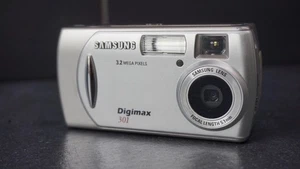 Samsung Digimax 301 3.2MP Digital Camera - Silver - Picture 1 of 8