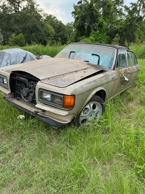Rolls Royce Silver Spirit Silver Spurr 1981 a 1993 capó bueno Foto 1 de 4
