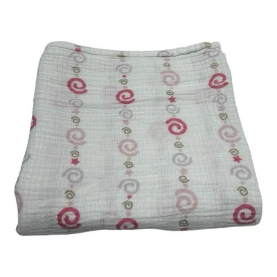 Manta bebé Aden + Anais rosa púrpura estrellas remolinos algodón muselina envoltura Foto 1 de 4