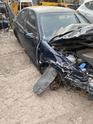 Used Front Right Door Window Regulator Front fits: 2000 Volkswagen Jetta VIN M 8 - Image 1 of 4