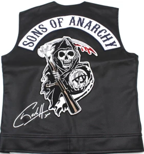 Chaleco de motocicleta firmado por Charlie Hunnam Sons of Anarchy con certificado de autenticidad Beckett BR32503 - Imagen 1 de 4