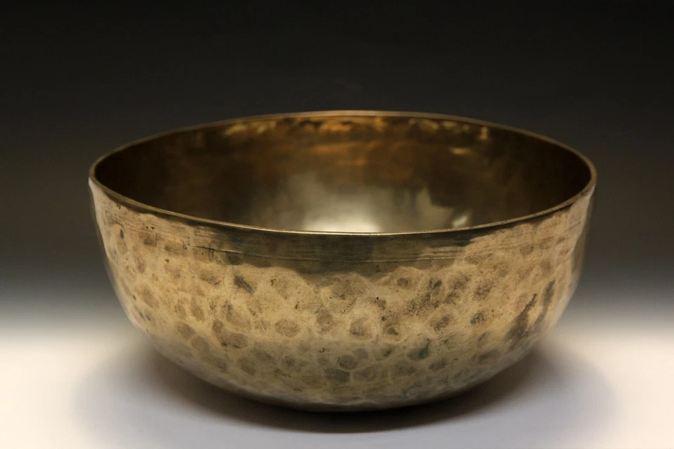 Antike tibetische Jambati-Schale - handgehämmerte Klangschale - 21,5 cm, 889 g - Bild 1 von 1