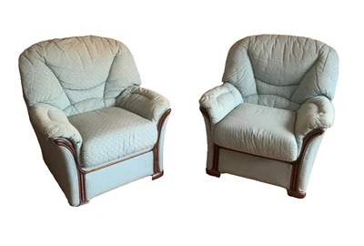 Set 2 Poltrone Classiche Verde Chiaro – Cuscini Sfoderabili, Ottime Condizioni - Immagine 1 di 4