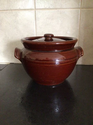 Moira Pottery Casserole Pot with Lid Farmhouse Stoneware Treacle Glazed - Image 1 of 4