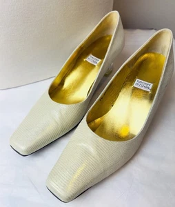 Timothy Housman Classic Women's Heels Pumps Ivory Shimmer Leather Size 8 Med Vtg - Picture 1 of 3