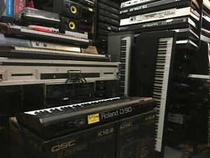 Vintage Roland D-50 Synth 61 Key keyboard , D50 clean ARMENS - Picture 1 of 4
