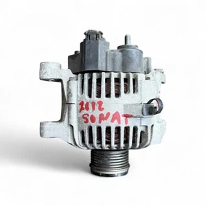 Alternateur moteur origine Hyundai Sonata 37300-2G600 2012 - Photo 1/3