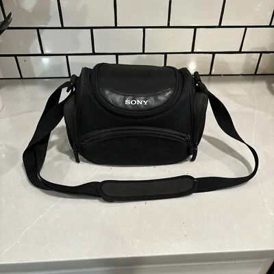 Bolsa para cámara/videocámara Sony negra suave con varios bolsillos Foto 1 de 4
