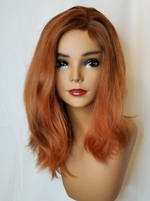 PELUCA MONO TOP, pelo europeo, 17" de largo. Talla M (21,5"). Color rubio zanahoria. Foto 1 de 4