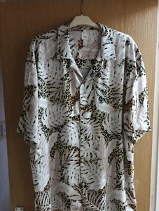 RIVER ISLAND Mens Unisex Leopard Palm Leaf Print S/S Shirt 2XL Viscose Worn Once - Picture 1 of 14