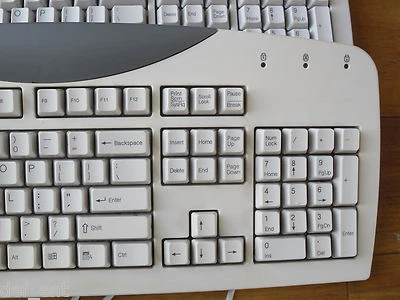 Vintage Gateway Keyboard 7003271 Model SK-9921 - Image 1 of 4