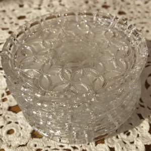 Vintage Set (6) Getränk Untersetzer Klar Geschliffen Glas Sternenmuster 3,5" - Bild 1 von 3