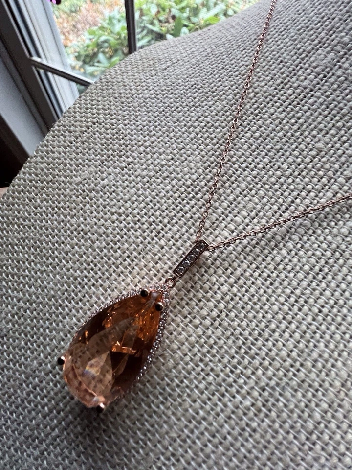 Genevieve纯银18K镀玫瑰金粉红色立方氧化锆吊坠 — 第 1/4 张图片