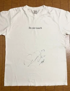 TWICE Sana T-shirt with autograph - Picture 1 of 2