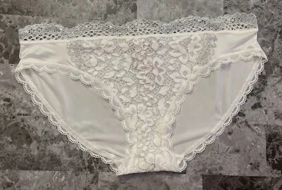 BODY BY VICTORIA'S SECRET M WHITE SILVER SMOOTH FLORAL LACE RARE BIKINI PANTIES - Image 1 of 4