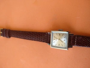 NOS Venus Incabloc 19 Rubis Square Dial Ladies Wristwach_385 - Picture 1 of 8