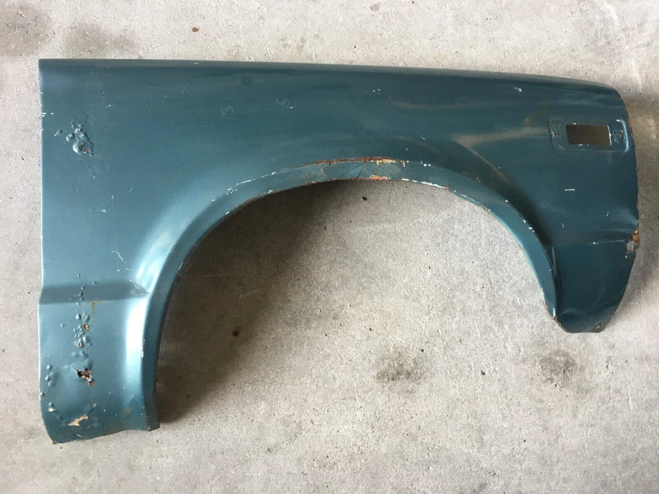 PANEL PROTECTOR GUARDABARROS DERECHO MAZDA RX3 808 SEDÁN CUPÉ VAGÓN SEGUNDA MANO GENUINO Foto 1 de 4