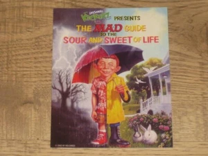 MAD Guide To The Sour & Sweet Life Edición Promocional Especial Como Nuevo Sin Usar - Imagen 1 de 3
