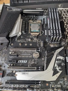 MSI z390 Gaming Pro Carbon mobo Intel i9 9900k Hyperx 64gb - Photo 1/4
