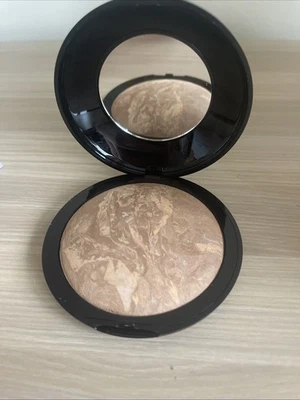 LAURA GELLER BEAUTY LAURA GELLER Baked Balance Brighten Tan Colour Correcting Foundation 20g Neu