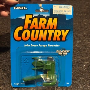 Ertl Landmaschinen Replik John Deere Feldhäcksler Druckguss neu versiegelt in Box - Bild 1 von 2