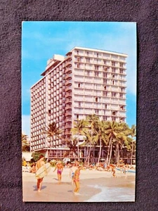 HAWAII Honolulu Waikiki Outrigger Hotel 1970s Postcard - Bild 1 von 2